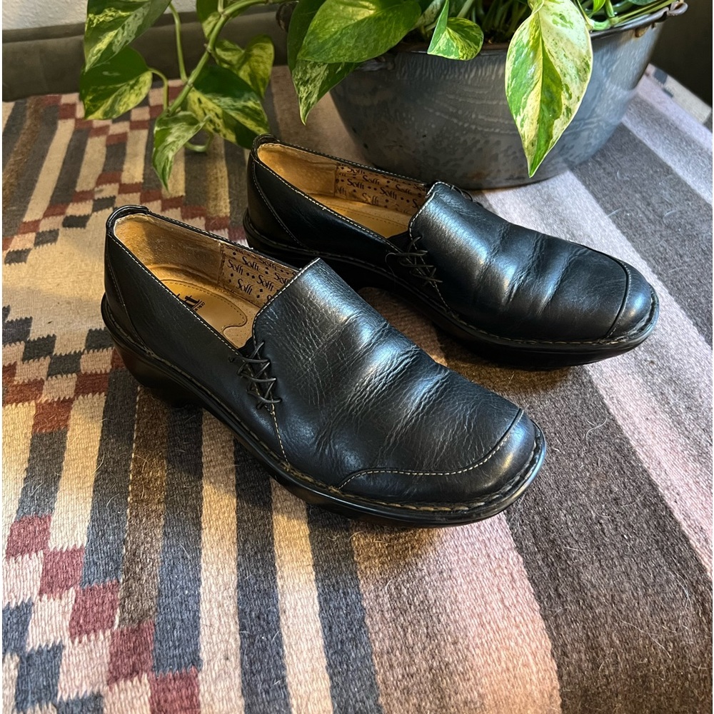 Sofft Black Leather Slip-On Loafers